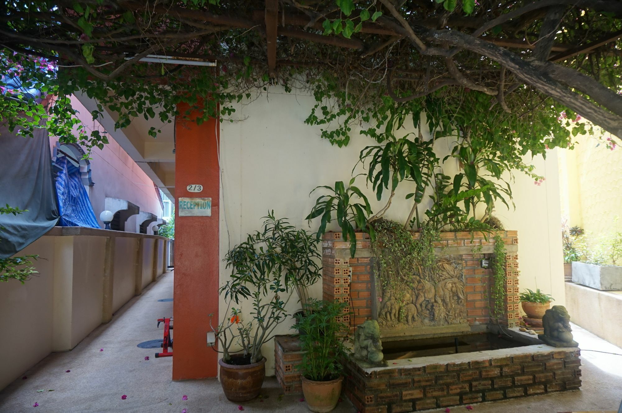 Ban Elephant Blanc Apartment Pantai Kata Luaran gambar